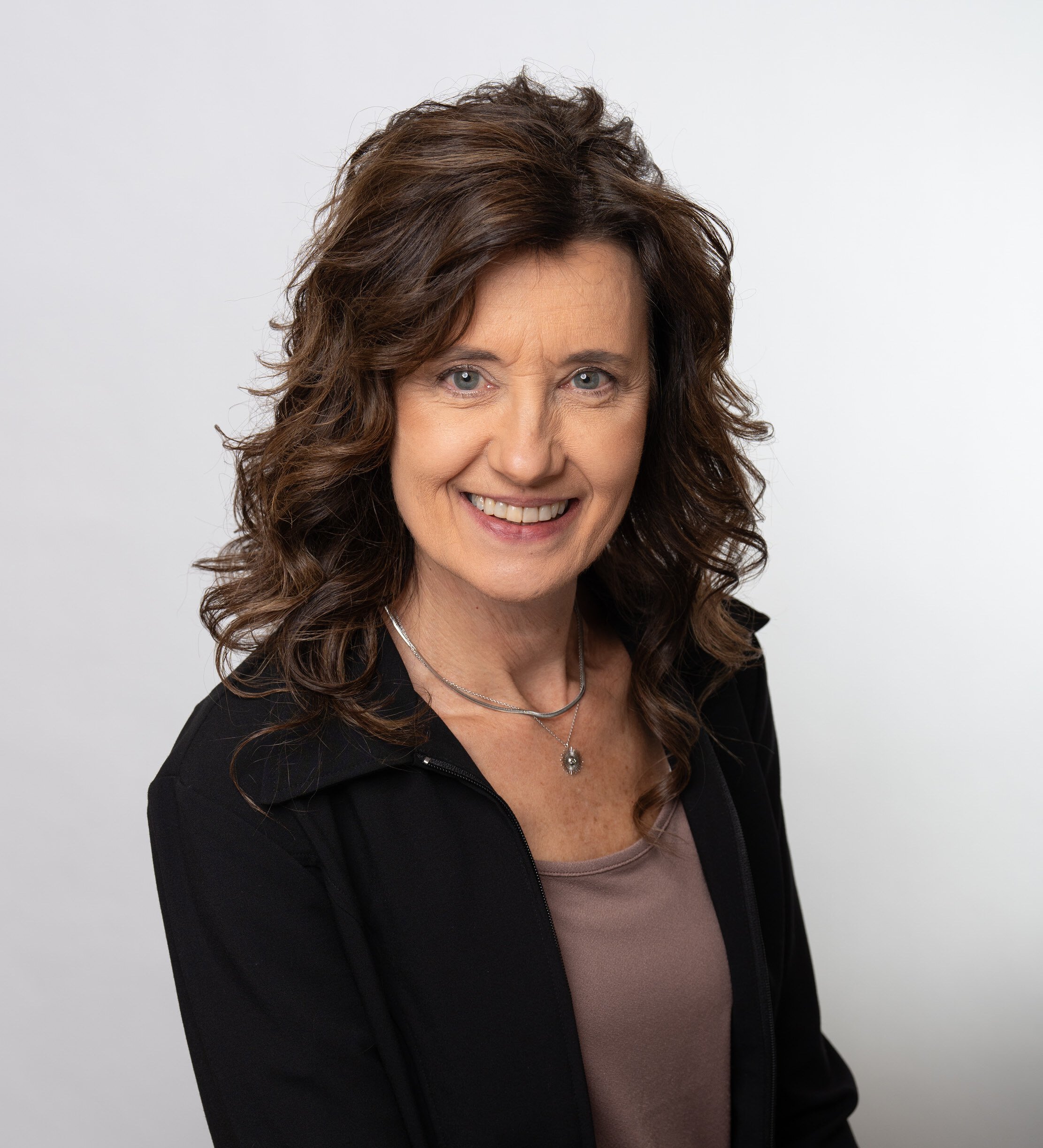 Kathy Ewert, Customer Service Representative